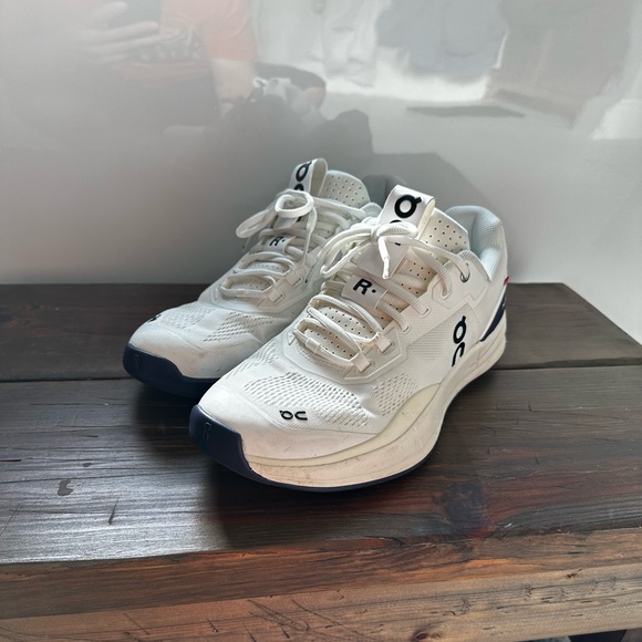 On Running On Cloud Roger’s white and acai. Us Men’s 11 - Picture 3 of 10